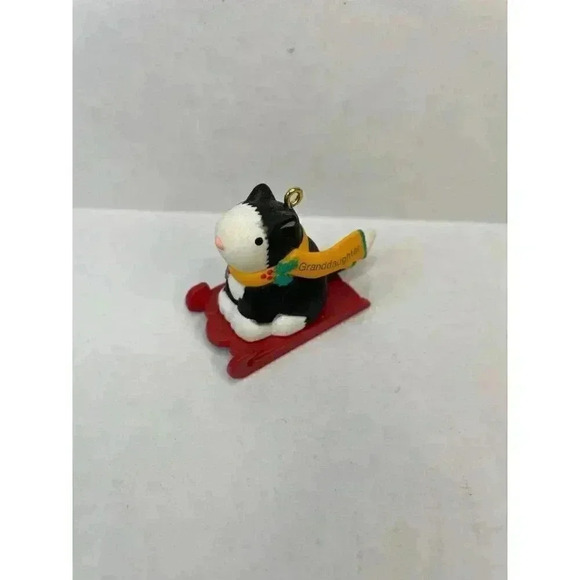 Christmas Vintage Cat Ornament Hallmark Keepsake Granddaughter 1996 - Picture 1 of 9